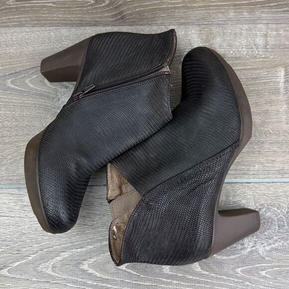 Wonders Made with Love in Spain Women’s Sz EU 39 Embossed Brown Leather Booties - Picture 10 of 11